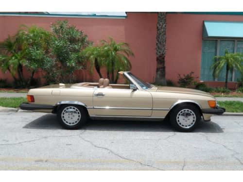 Extra clean 560 sl, two tops, ice cold a/c, runs great, must see !!!
