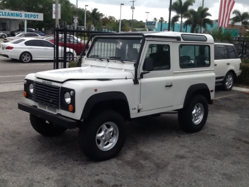 1997 defender 90 fully restored to your specs only 38,000 miles auto s/wagon