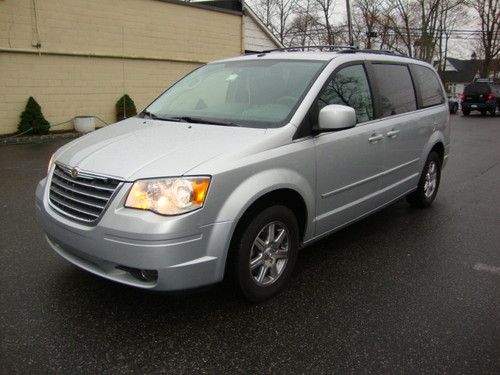 2008 chrysler town and country