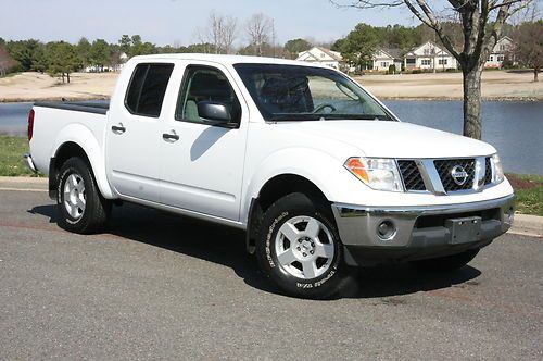 2007 nissan frontier se 4x4 crew cab, one owner, service records, immaculate