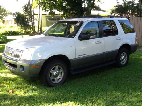 2002 mercury mountaineer , fully loaded , clean leather interior , 125,000 mile.