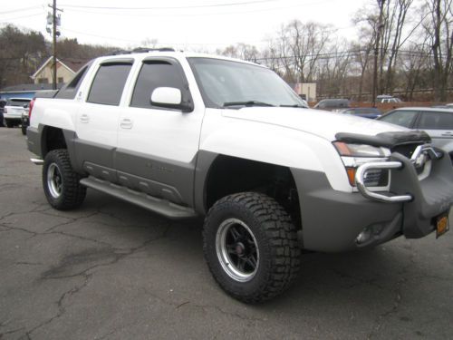 2002 chevy avalanche north face edition