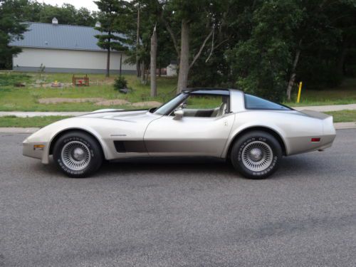 1982 corvette collector&#039;s edition
