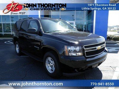 Lt suv 5.3l tow hitch/stability control/adjustable pedals/remote start/third row