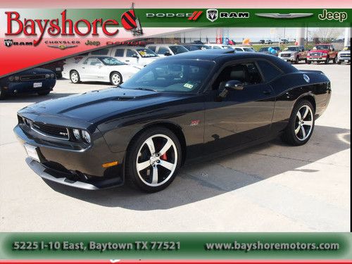 Challenger srt8 automatic navigation power sunroof fast coupe low miles
