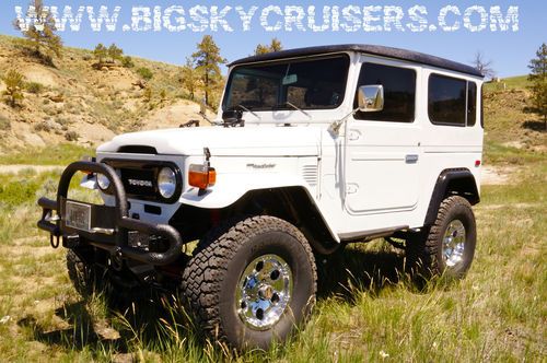 ***  1977 toyota land cruiser fj40 - fully rebuilt with chevy 350  ***