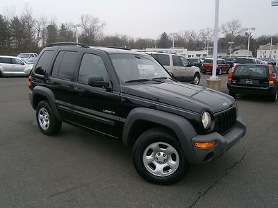 Low reserve clean 2004 jeep liberty sport 4x4 winter ready!