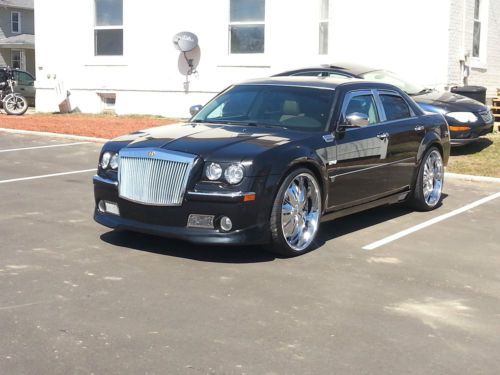 2006 custom chrysler 300c 24&#034; rims and competition sound system