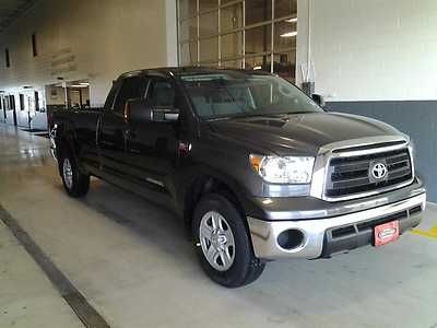 Excellent condition extended cab low miles certified