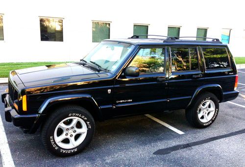 2001 jeep cherokee classic 4x4 "60th anniversary"  "only104k"  extra extra clean