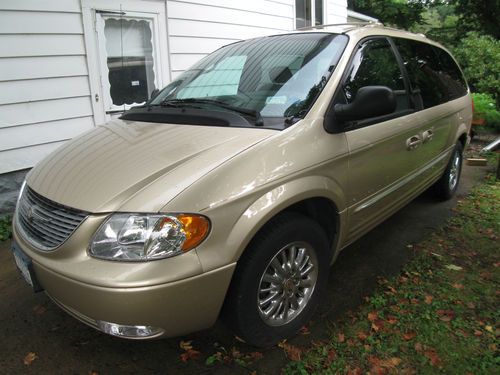 2001 chrysler town &amp; country ltd leather and all options
