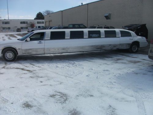 Lincoln town car ultra coach 180&#034; stretched  limousine low miles