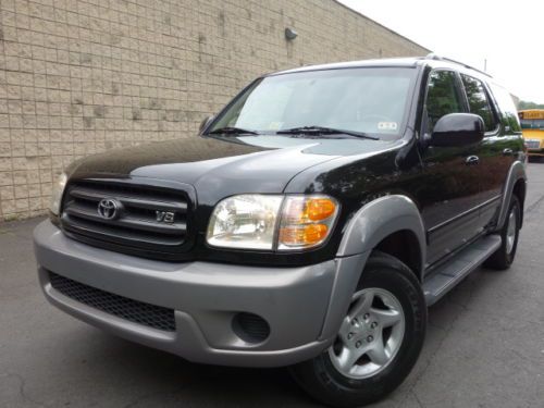 Toyota sequoia sr5 2wd sunroof 3rd row rear climate free autocheck  no reserve