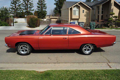 1968 plymouth roadrunner 383/335hp~727 ps posi~2 dr post mopar muscle drive show
