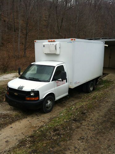 2006 box (delivery) truck with thermoking cooling unit
