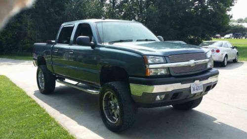 2005 chevy 1500 crew cab (lifted)