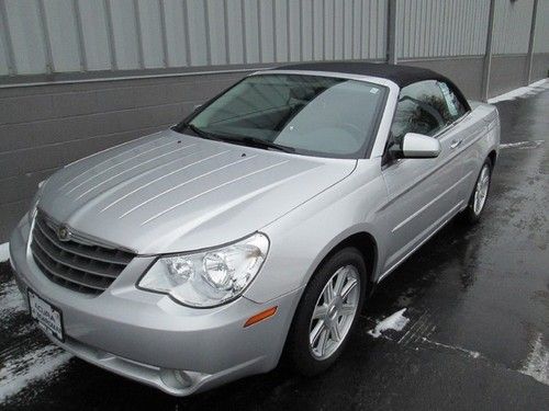 2008 chrysler sebring covertable limited, clean carfax, fwd,we finance