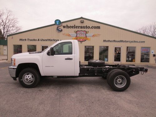 Brand new 2012 chevrolet k3500 regular cab 4x4 cab &amp; chassis 33 miles