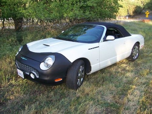 Immaculate white/black convertible only 9750 original miles!!! hardtop &amp; tonneau