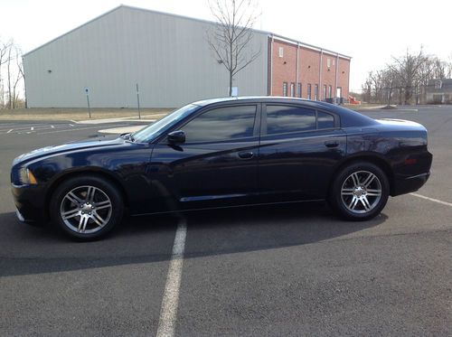 2012 police dodge charger w/hemi fully under cover 17,000miles***warranty****