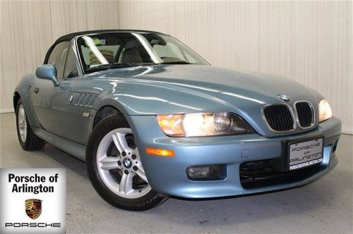 Leather convertible heated seats 5 speed manual blue low miles cd player clean