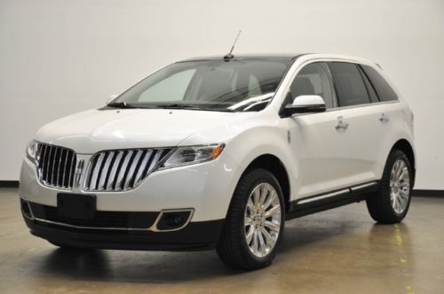 11 mkx awd, 1 owner, just serviced, factory warranty, loaded with every option!