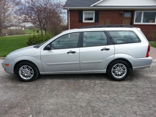 2005 ford focus wagon ses