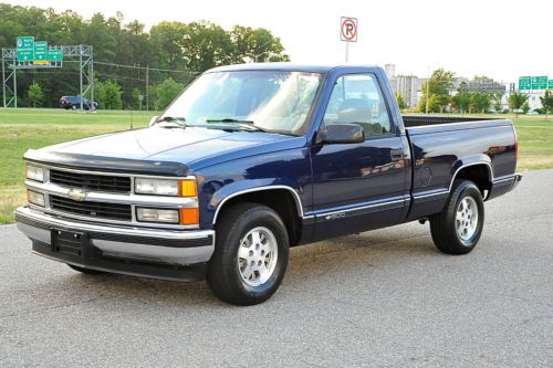 Chevy silverado 1500 / 5.7 / 2 owner / only 90k miles / reg cab / rust free /