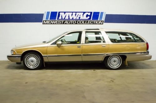 Woody~estate wagon~v8~3rd row~extremely clean~one owner~