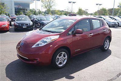 2013 leaf sv, navigation, electric, bluetooth, xm, quick charge, 4426 miles