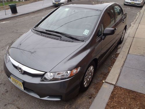 2010 honda civic vp only 17k miles--good condition
