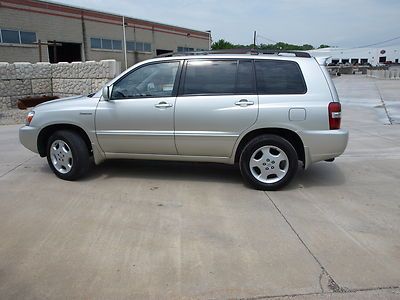 Silver v6 4x4 4wd 3rd row suv limited leather roof one owner clean carfax