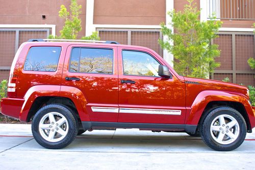 2008 jeep liberty 4x4 limited - low miles - 1 owner - nav - showroom condition!