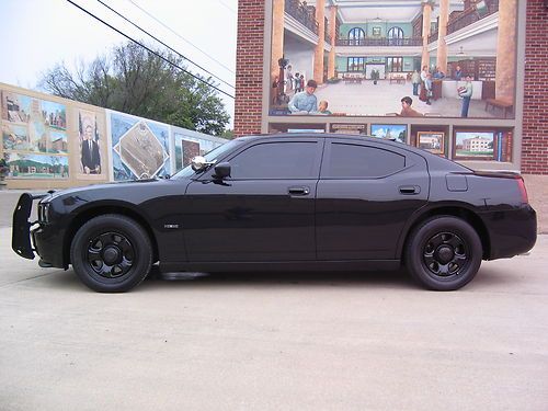 2006 5.7 liter hemi dodge charger police package (9010 miles never in service).