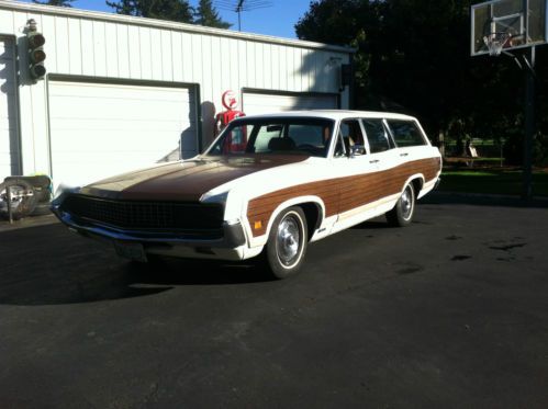 Ford torino country squire station wagon