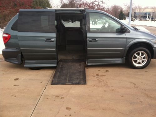 Wheelchair accessible chrysler town and county ltd w/rollx conversion no reserve
