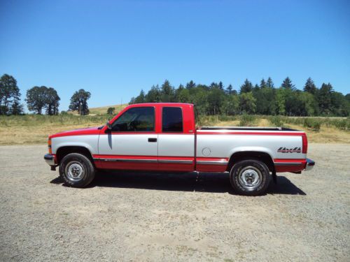 1994 chevrolet silverado 4wd ext cab c/k1500,rust free body,adult owned,144k.
