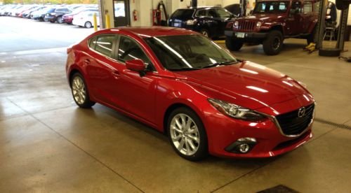 2014 mazda3 s touring **excellent condition**