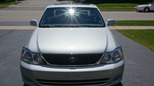2000 toyota avalon xls; excellent condition; meticulously maintained