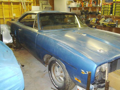 1970 roadrunner hardtop and extra parts ( package deal)