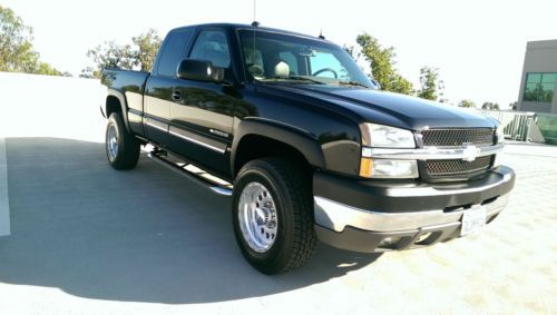 2004 chevrolet silverado 2500 hd lt extended cab 6.0l leather 1 owner bose