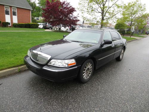 2003 lincoln town car signature black moon roof high highway miles no reserve