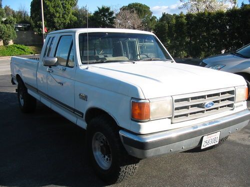 1988 ford f250 extra cab xlt diesel 2wd pickup, salvage title, no reserve nr