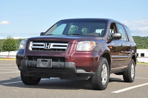One owner 2007 honda pilot awd suv no reserve 7 passenger clean carfax perfect!