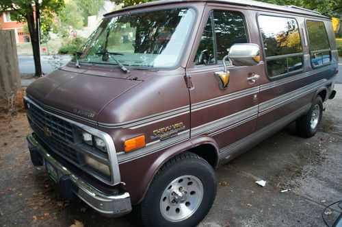 1993 chevrolet g 20 gladiator conversion van low miles! leather and mood lights!