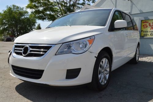 2012 volkswagen routan se damaged reapairable runs!spacious! must see