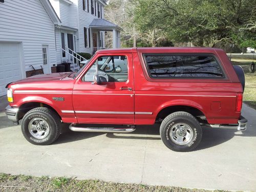 1996 ford bronco xlt sport utility 2-door 5.0l very nice condition