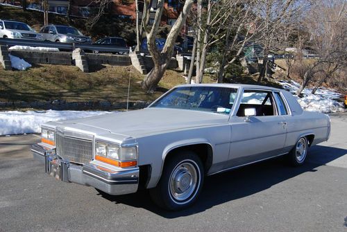 1980 cadillac coupe de ville, low miles, straight and rare no carriage top