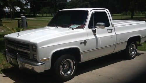 Clean truck with low miles
