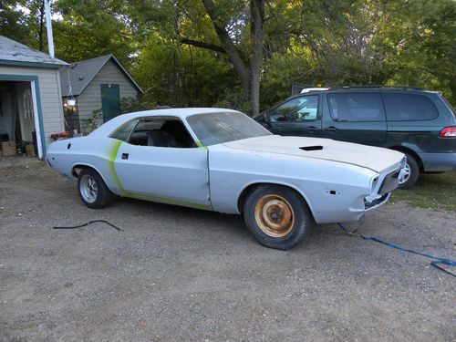 1973 dodge challenger rally, great project car for someone